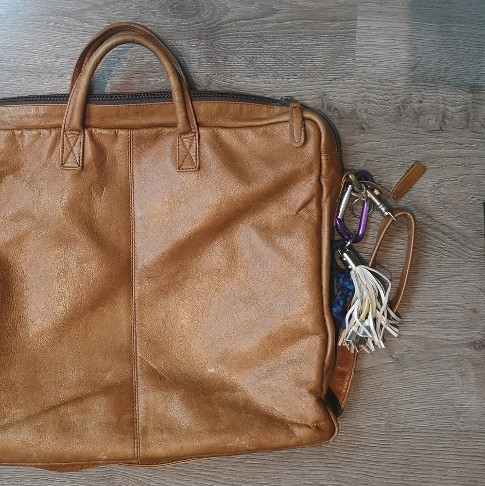 Leather Crossbody Messanger Bag With Adjustable Strap